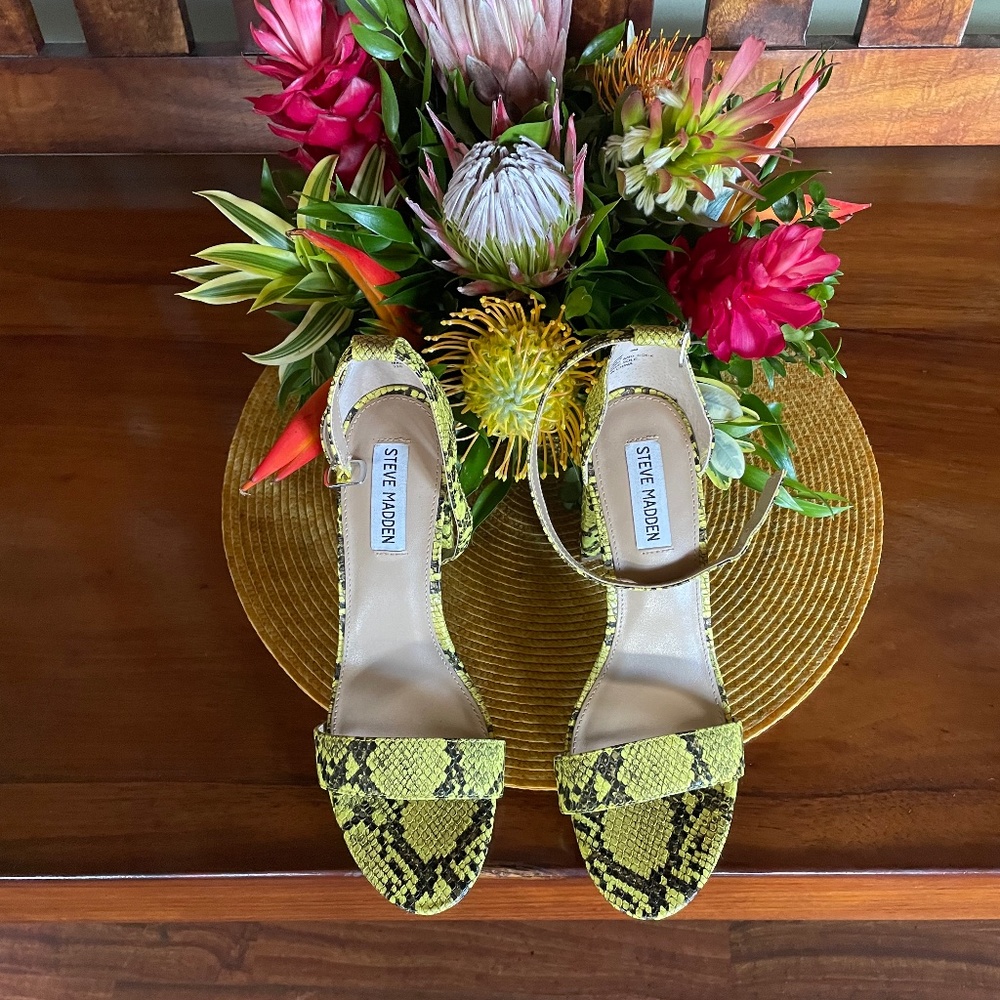 Steve Madden Yellow Black Snakeskin Women’s Carson Heeled Sandals